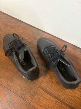 adidas Black Predator Women's Athletic Soccer Shoes